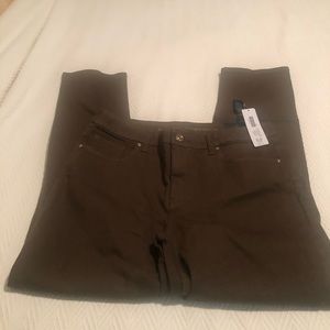 Chico’s so slimming girlfriend ankle jeans